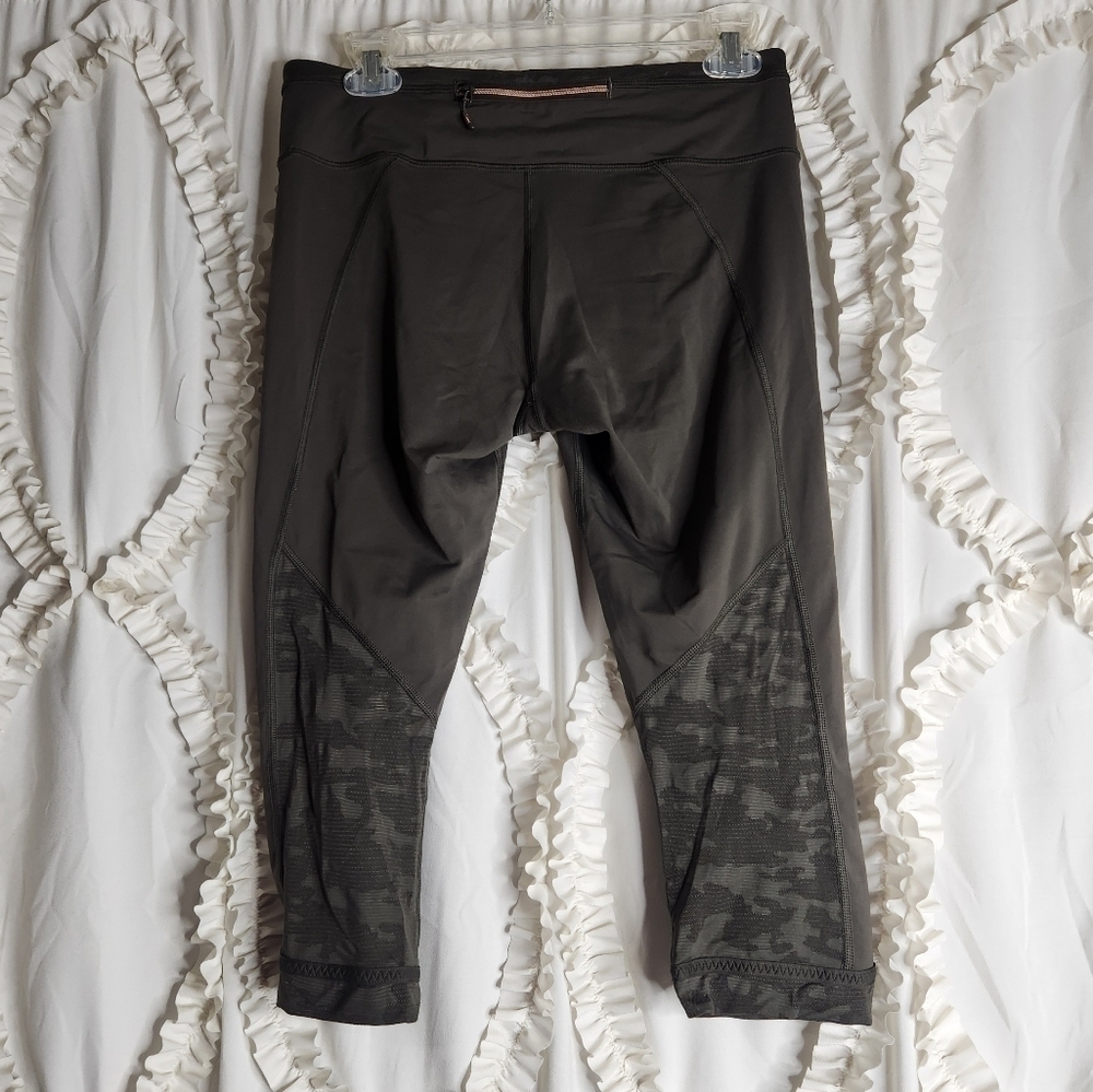 Lululemon Run for Days Camo Crop Green Leggings Rose Gold Zipper sz 8 - Picture 5 of 6